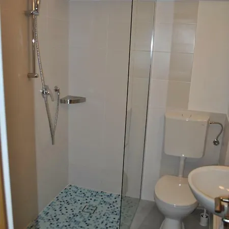 Affittacamere Eforooms - Si Moderne Aproape De Plaja 4*