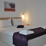 Eforooms - Si Moderne Aproape De Plaja Guest house 4*