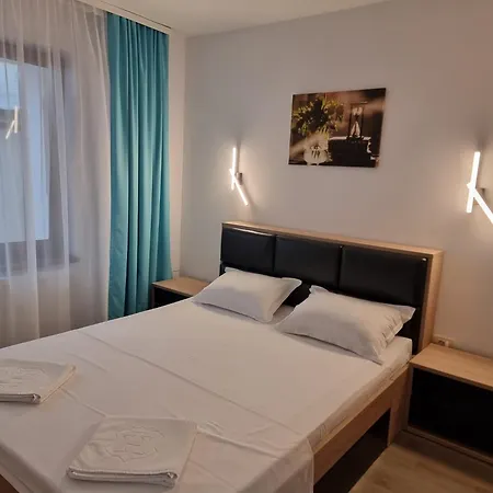 Eforooms - Si Moderne Aproape De Plaja Guest house